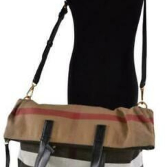 BURBERRY ARMLEY MESSENGER BAG***Authentic - Picture 3 of 5